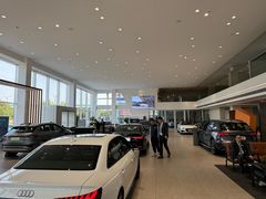 -上海冠松华奥奥迪4S店(张江店)