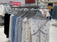 -URBAN REVIVO(七宝领展广场店)