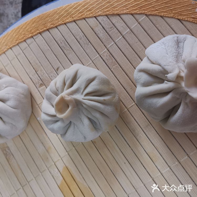 自制香喷喷的五花肉包子