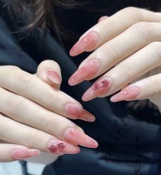 -桃色美甲沙龙