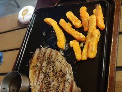 -必胜客(上海华谊新所店)