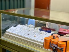 -海星奢选二手奢侈品手表包包鉴定回收寄卖(墨玉南路店)