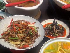 -川流不息·地道川菜·小龙虾(松东路店)