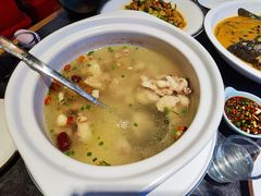 泉水鸡-翁大胖媽媽菜(银海店)