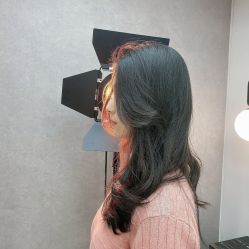 -诗悦发型烫染SALON