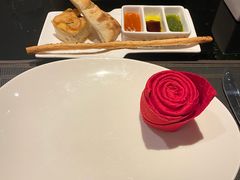 -怡豪大饭店·49楼旋转自助餐厅