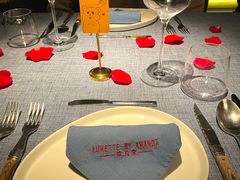 -弦月窗LUNETTE BY AMANDA(复兴路店)