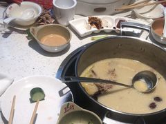 -三人行骨头王火锅(长寿店)