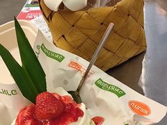 瀑布草莓蛋糕-小小集渔·泰式大排档(太古里香槟店)