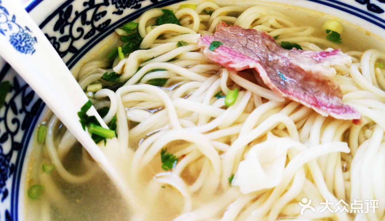 分量很足，肉也是满满一层，非常实在的一家店
