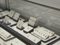 -RUANS阮仕珍珠(北京蓝色港湾店)