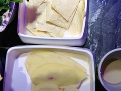 -热火朝天鲜切牛肉火锅(南强街巷店)