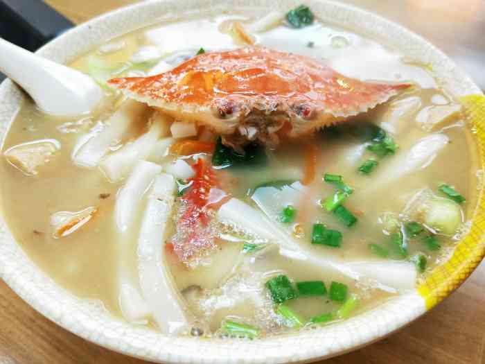 福明站之世纪东方的负一楼美食琳琅满目,听朋友说台州风味的年糕汤一