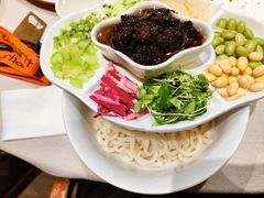 炸酱面-京味斋·北京烤鸭(北京南站洋桥店)