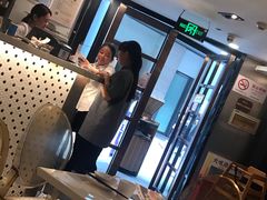 -新大咀港式茶餐厅(宝山万达店)