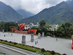 -四川汶川特大地震漩口中学遗址