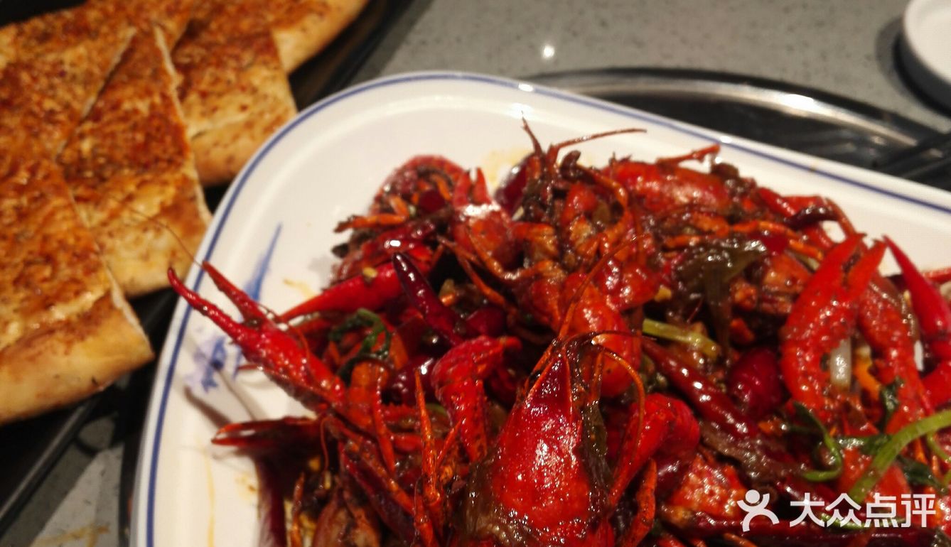 这里的不光羊肉好吃，烧烤也是一绝