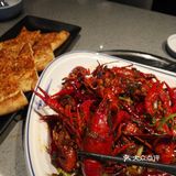 这里的不光羊肉好吃，烧烤也是一绝