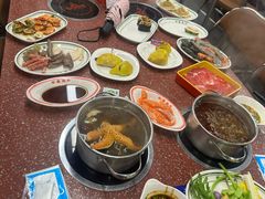 -四囍码头海鲜烧烤自助火锅(外滩南京东路悦荟广场店)