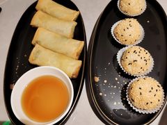 蛋黄流沙麻球-醉庐·新上海菜(南京西路店)