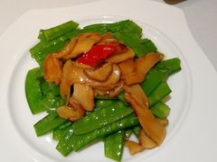 荷兰豆百合炒松茸-粤麓轩餐厅(中信泰富广场店)