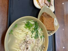 -亮亮面馆(经六路店)