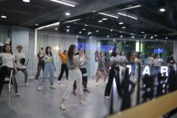 -STAR舞蹈工作室