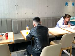 -灵芝妹子海鲜米线(劳动公园店)