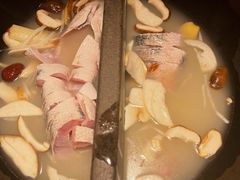 -咕嘟草帽鱼·牛奶一样的鲜鱼汤(包河万达广场创始店)