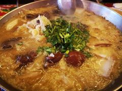 -闯关东东北农家菜(崂山石老人店)
