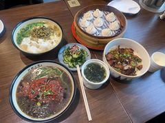 -玖鲜小笼(中山广场店)