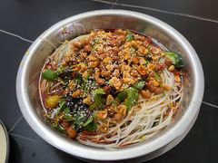-周良天山牛杂城(天山路总店)