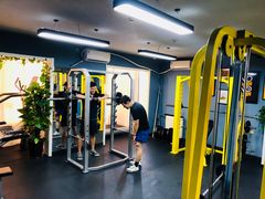 器械区-悦健身私教工作室(双井店)