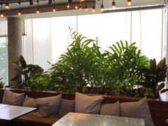 -ROAST coffee & eatery