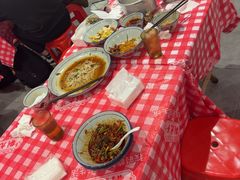 -荆九爷爆炒桥头三嫩(云南北路店)