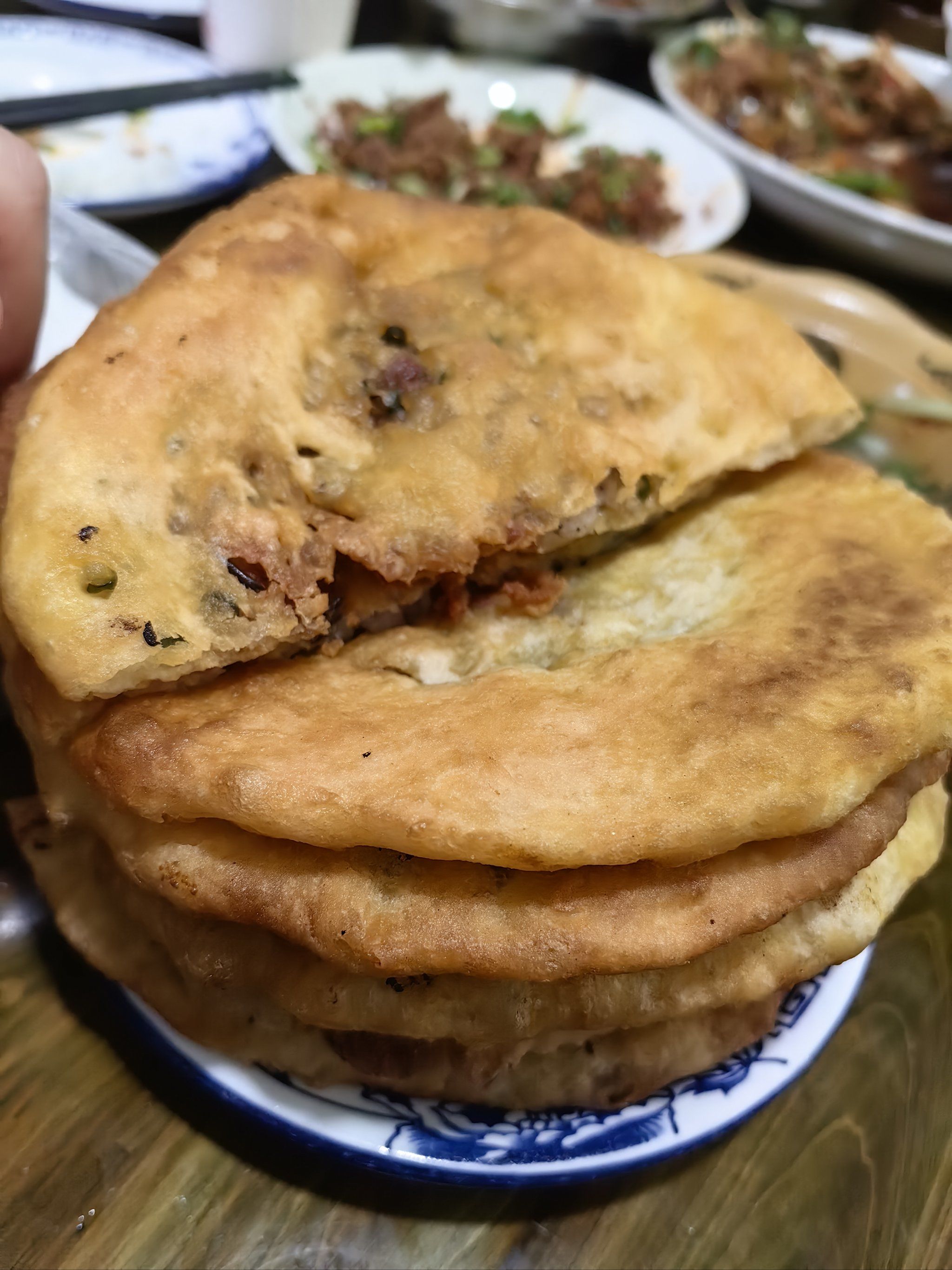 一顿丰富的苏稽跷脚牛肉