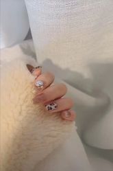 -花系美·美甲美睫精品店