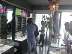 -视野联行眼镜蔡司·依视路官方授权店(顺城店)
