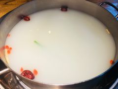 鱼汤鲜美-龙记斑鱼火锅鲜切牛肉自助(红山路店)