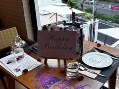 -Mark&Mars Restaurant