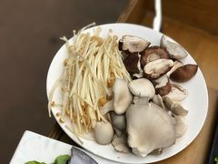 -楠柏弯休闲山庄(梨花溪店)