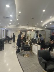 点击看大图 -八佰伴8008星级形象店