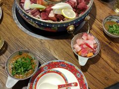 -毛辣果·贵州红酸汤牛肉火锅(西单店)