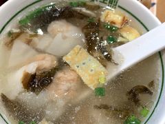 鱼籽鲜虾小馄饨-陈家生煎(世茂双子塔店)