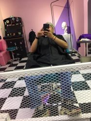 谁的脚啊哈哈哈-变画·发型STUDIO