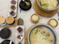 -新世界·过桥米线宴