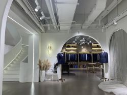 -艾米丽婚纱礼服