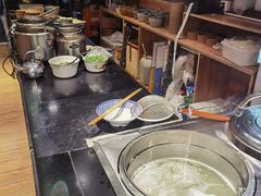 -八一路好吃街(雨田商务大厦店)