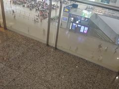 -麦当劳(上海虹桥站30B检票口楼上)