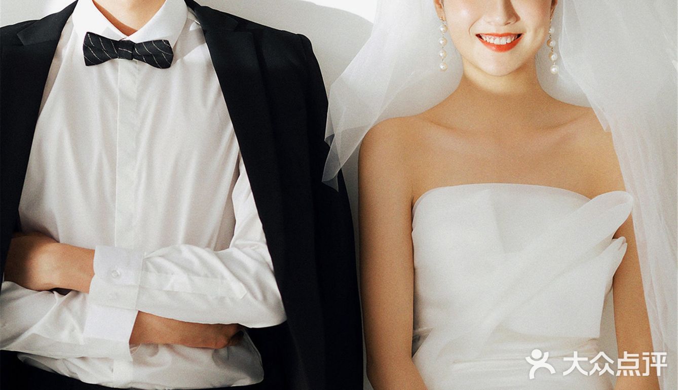 人人都爱的纯色婚纱照❤️